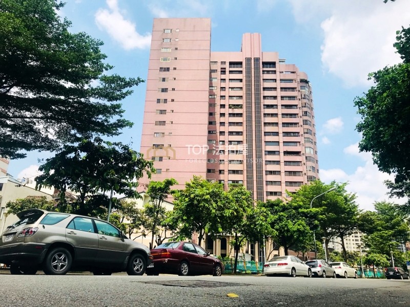 台中市北屯區梅川西路四段323號6樓｜非凡比天生領袖｜永久棟距豪邸｜第 1 張｜TOP法拍屋