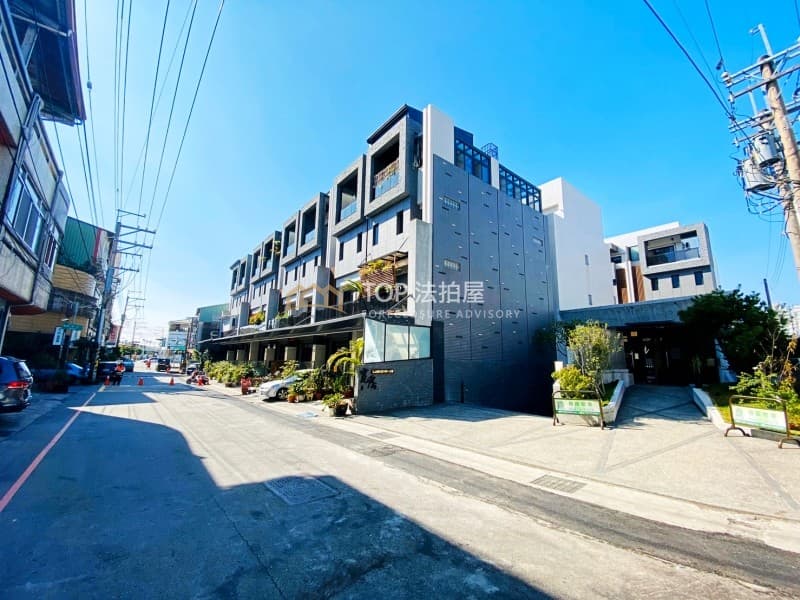 台中市豐原區豐南街92巷78弄18號｜輕齡5年｜雙車社區別墅｜第 1 張｜TOP法拍屋