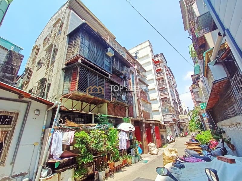 台中市北區梅川東路三段132巷1之2號｜三樓公寓三房｜第 1 張｜TOP法拍屋