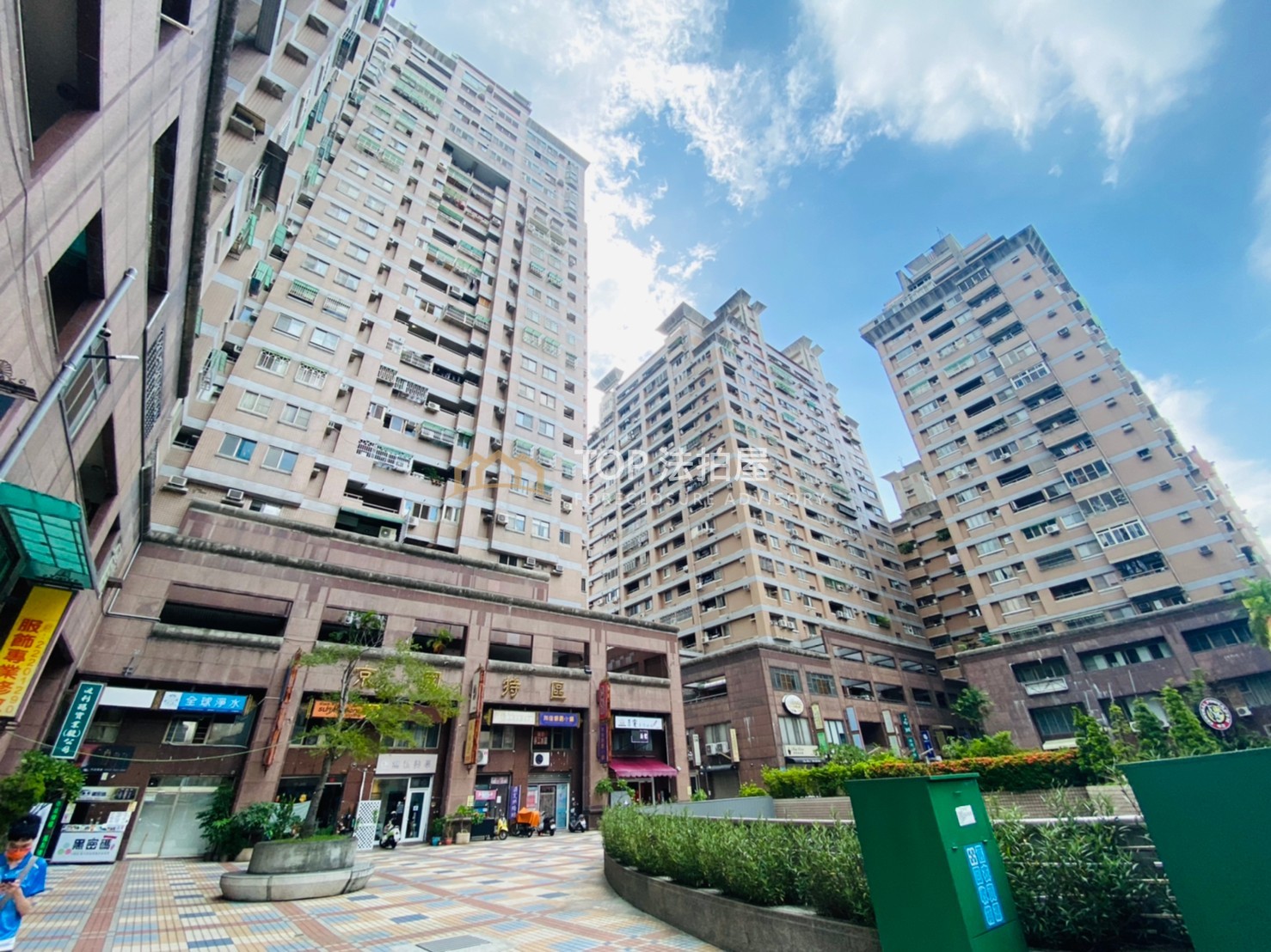 台中市南區學府路135巷5號五樓之1｜京國特區｜學府路電梯三房｜第 1 張｜TOP法拍屋