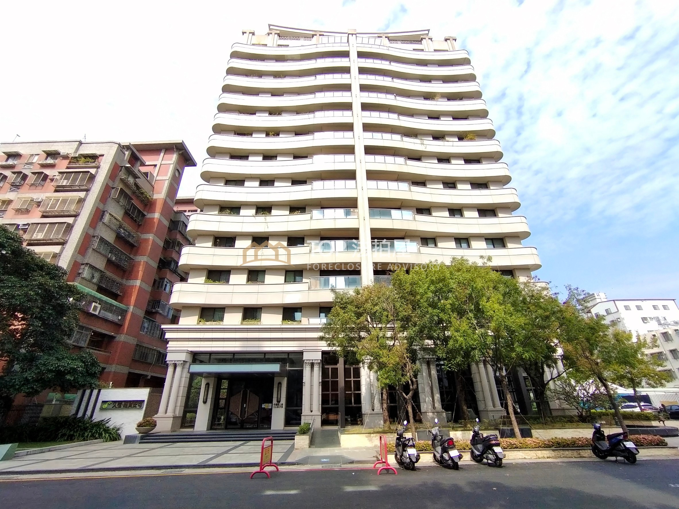 台中市北屯區中清路二段1166巷39號8樓之2｜久樘經貿安可｜邊間四房雙車位｜第 1 張｜TOP法拍屋