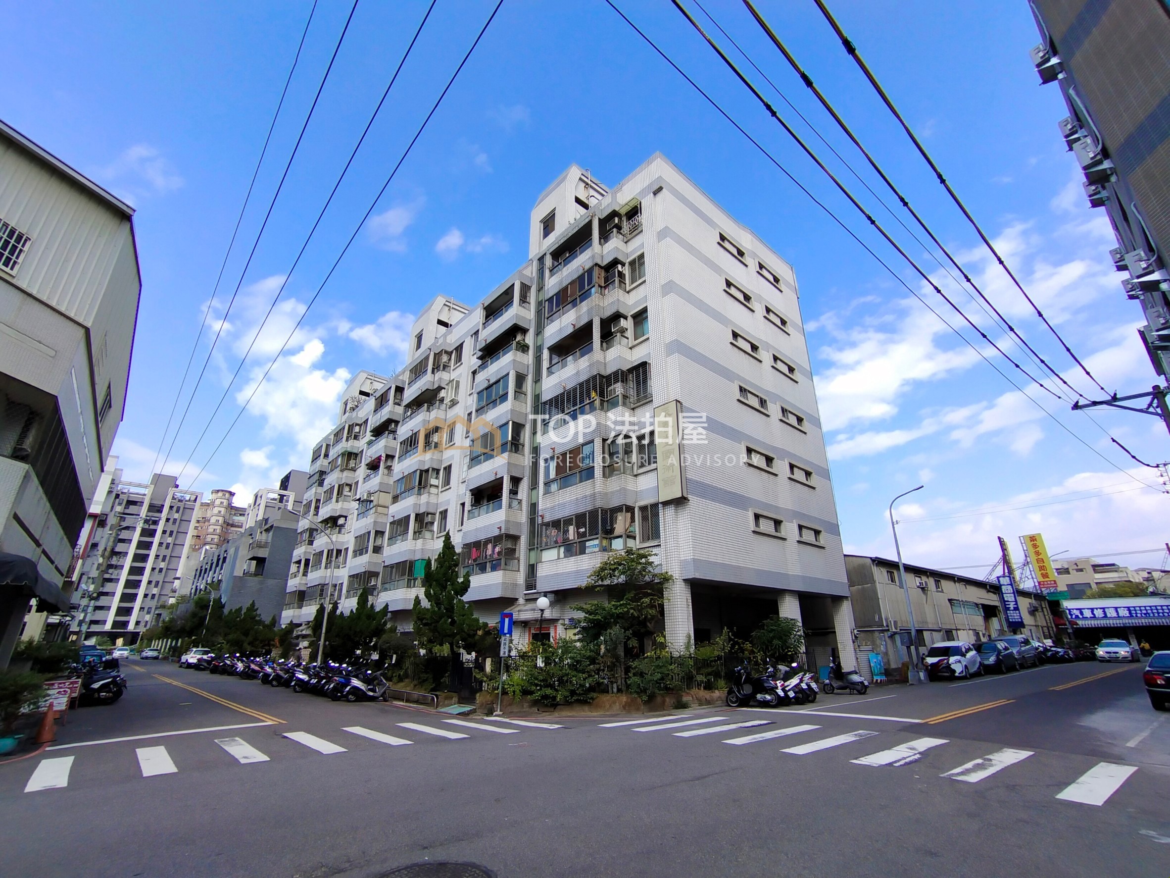 台中市北屯區崇德六路一段30巷98號6樓｜太子龍邸社區｜次頂樓三房平車｜第 1 張｜TOP法拍屋