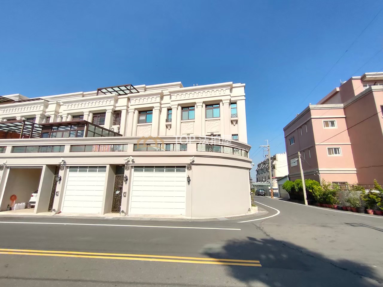 彰化縣埤頭鄉興安街32號｜狀元經典8｜大地坪邊間電梯別墅｜第 1 張｜TOP法拍屋