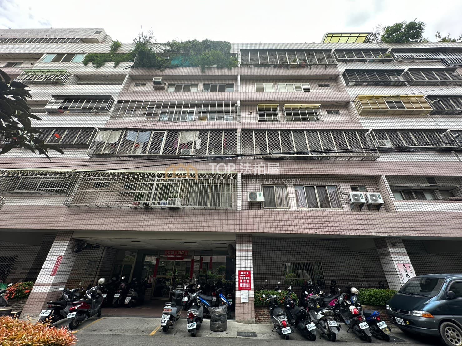 台中市大里區五福二街90之1號四樓｜元百大鎮C區｜採光電梯三房｜第 1 張｜TOP法拍屋