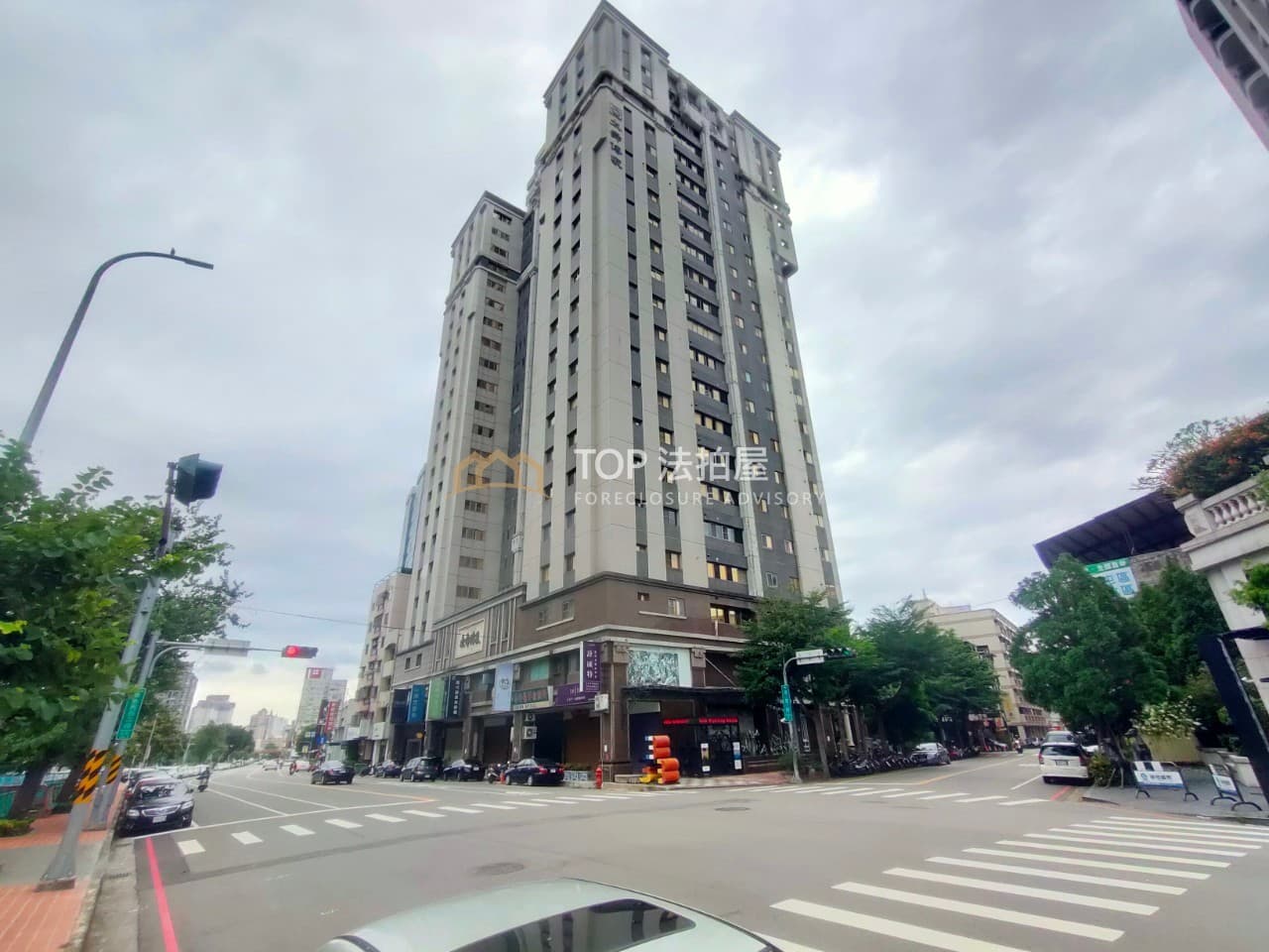 台中市西屯區華美西街二段333號十七樓之6｜太舜傳家｜視野邊間四房車位｜第 1 張｜TOP法拍屋