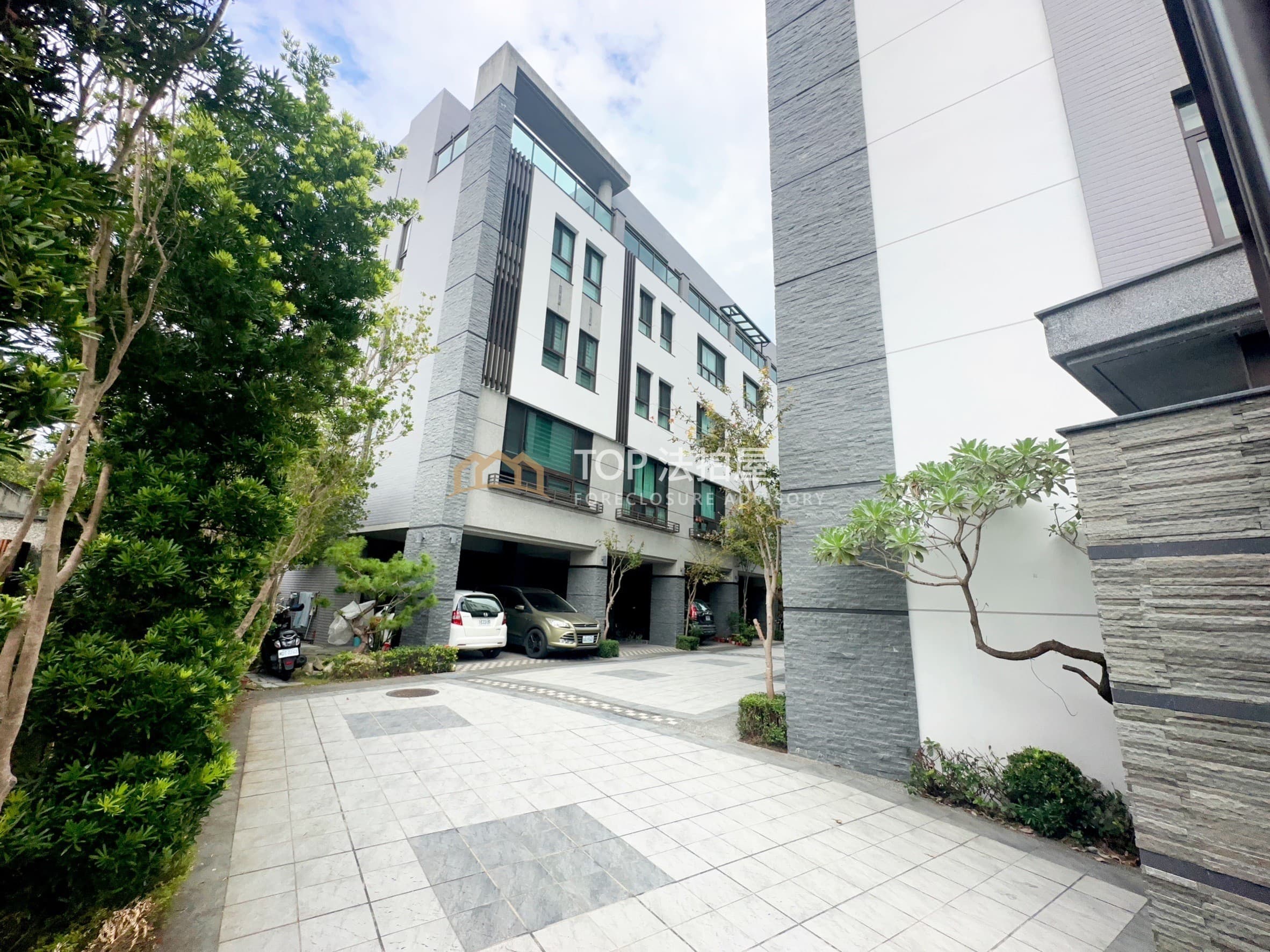 台中市太平區光興路1378巷9之2號｜山水向陽｜雙車四樓別墅｜第 1 張｜TOP法拍屋