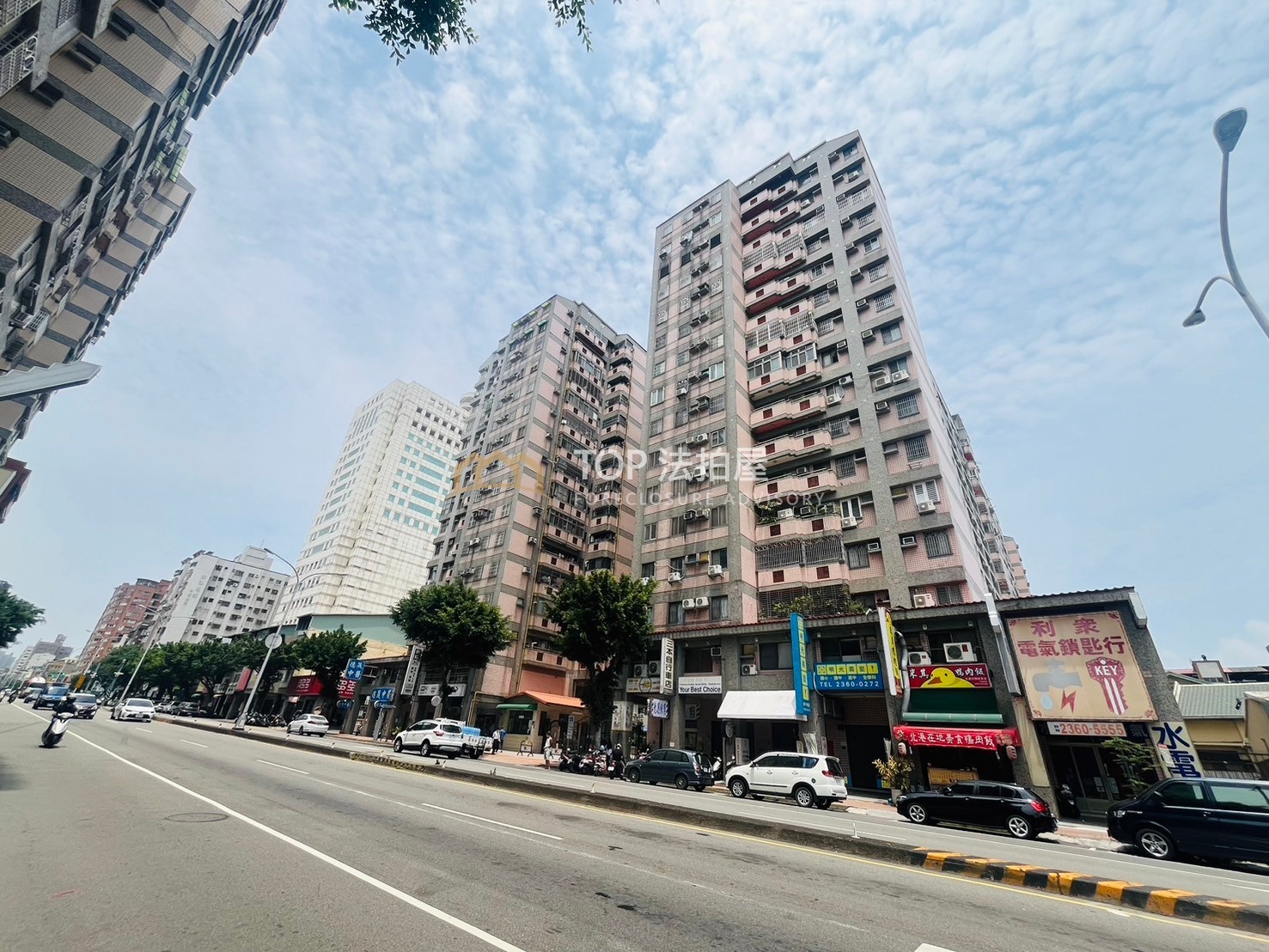 台中市東區進化路276號13樓之6｜虎嘯東村｜高樓層電梯三房｜第 1 張｜TOP法拍屋