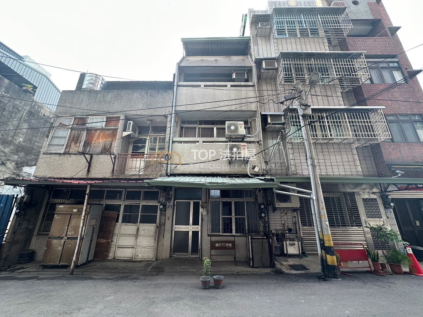 台中市霧峰區信義街53號｜商業用地｜信義街四樓透天｜第 1 張｜TOP法拍屋
