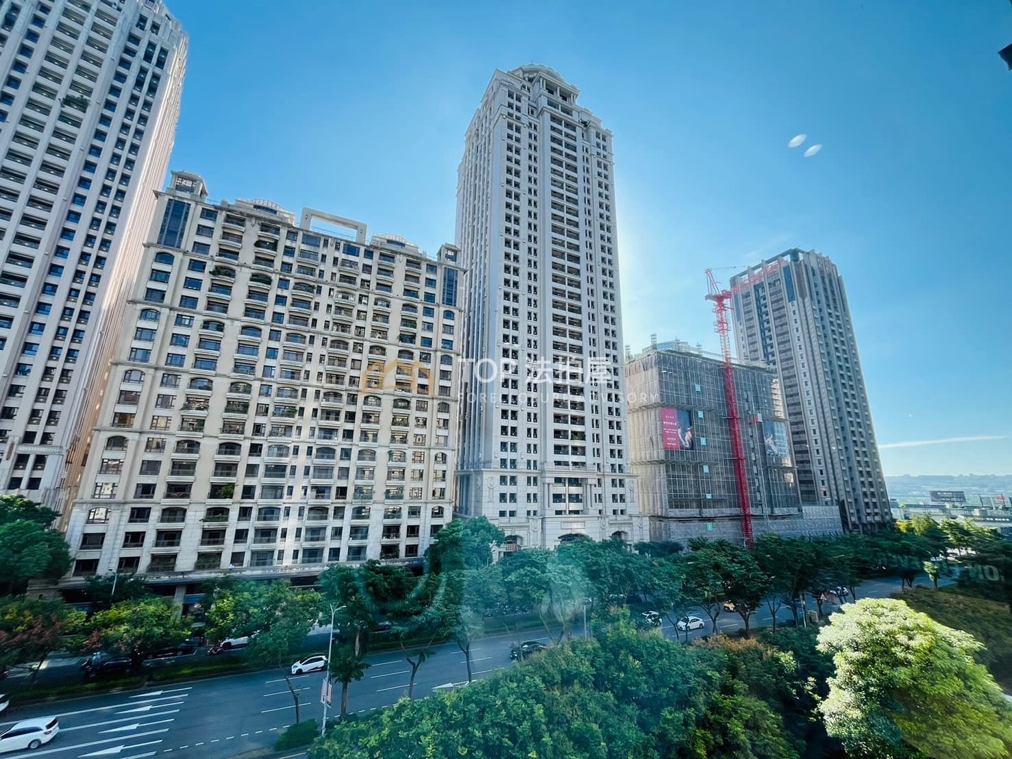 台中市西屯區市政路169號10樓之3+10樓之5｜雙併合併大戶｜精裝豪邸八房七平車｜第 1 張｜TOP法拍屋