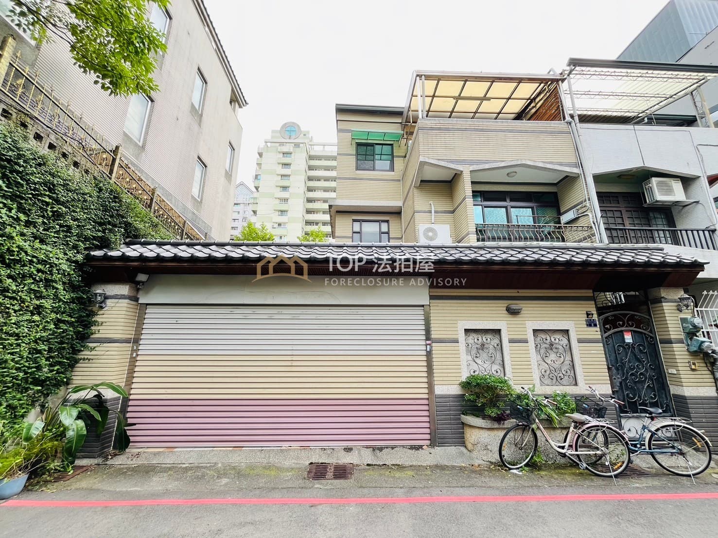台中市南屯區大英街102巷8號｜大地坪邊間別墅｜第 1 張｜TOP法拍屋