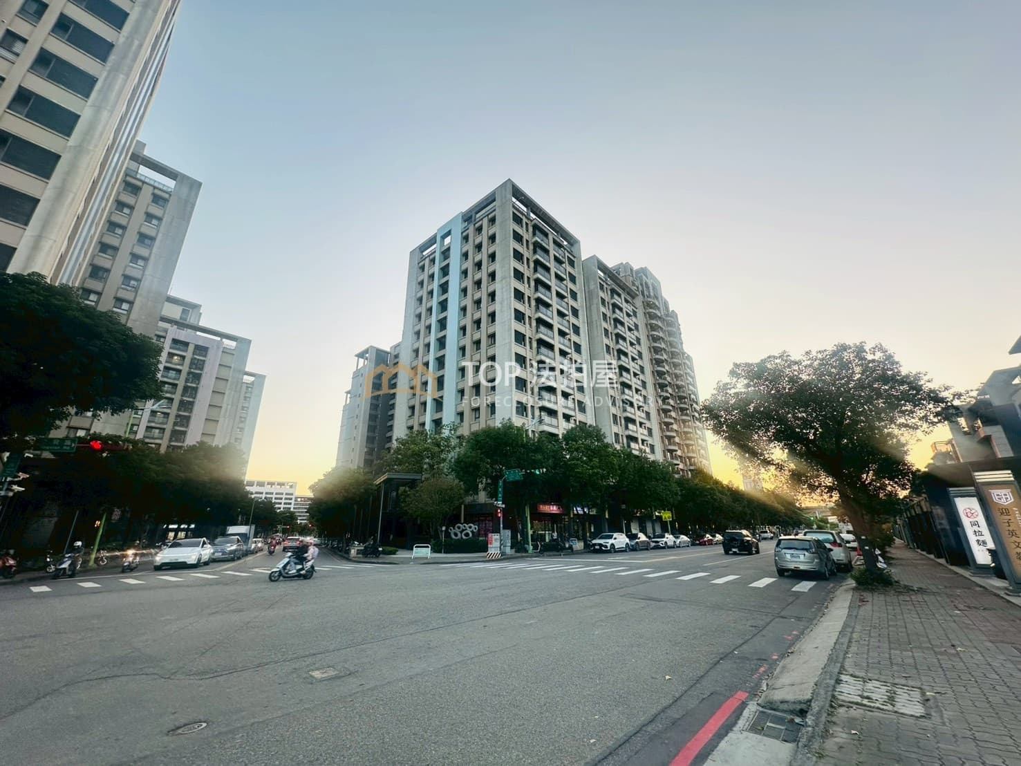 台中市北屯區建和路一段399號十三樓之2｜五月天嵐｜次頂樓二房平車｜第 1 張｜TOP法拍屋