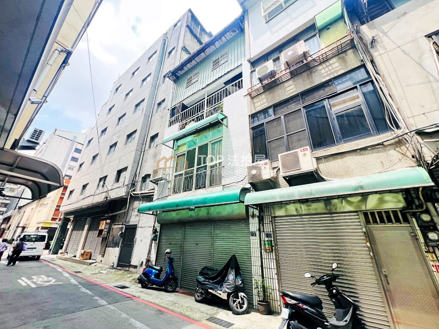 台中市中區大誠街11巷16號|大面寬四樓透天|第 1 張|TOP法拍屋