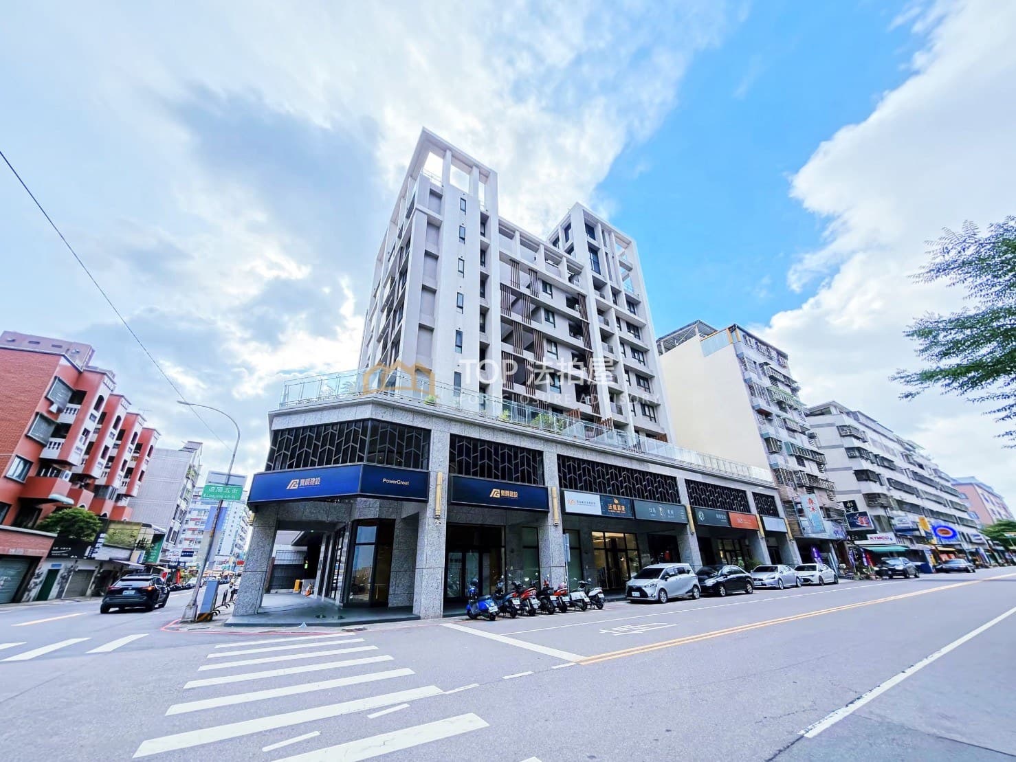 台中市北屯區遼寧路一段17號|境美MRT|挑高金樓店附平車|第 1 張|TOP法拍屋