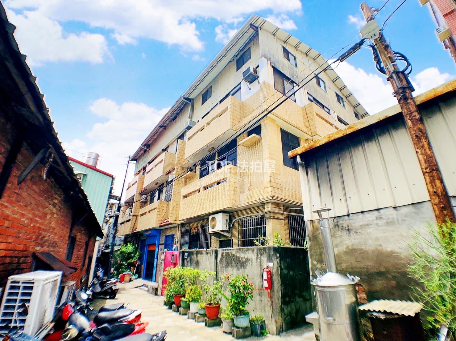 台中市北區三民路三段93巷22弄13號|雙面活巷透天|第 1 張|TOP法拍屋