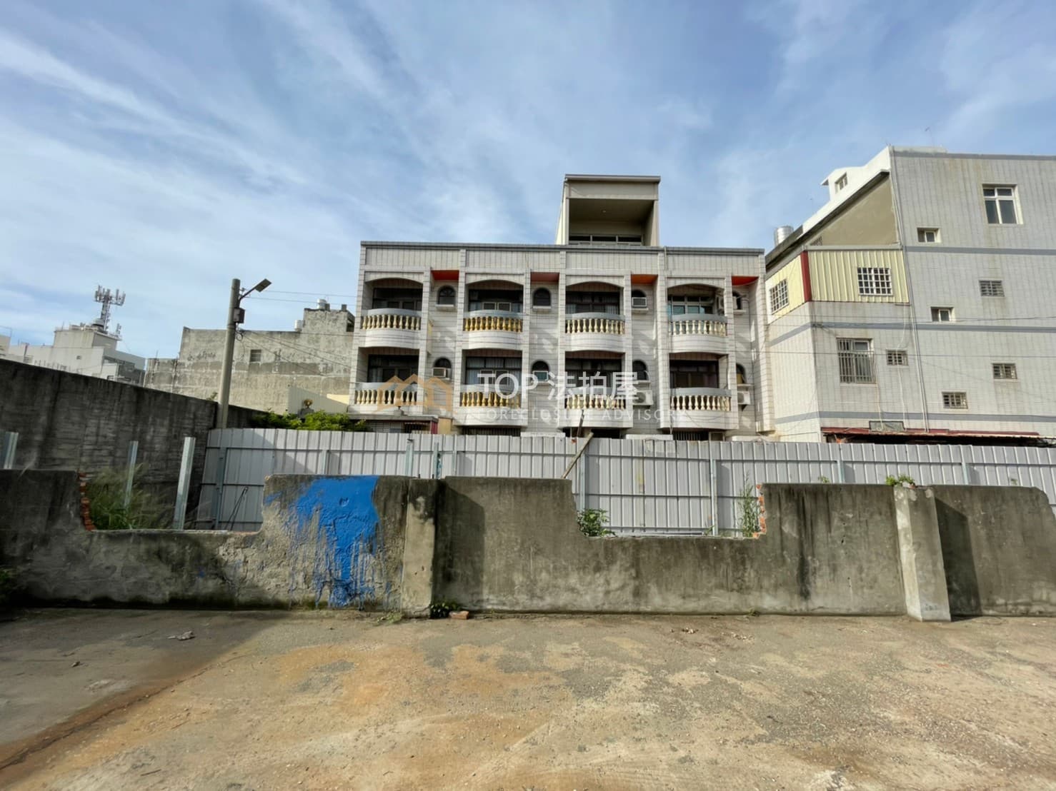台中市梧棲區中興路128巷19弄8號|中興路邊間透天|第 1 張|TOP法拍屋