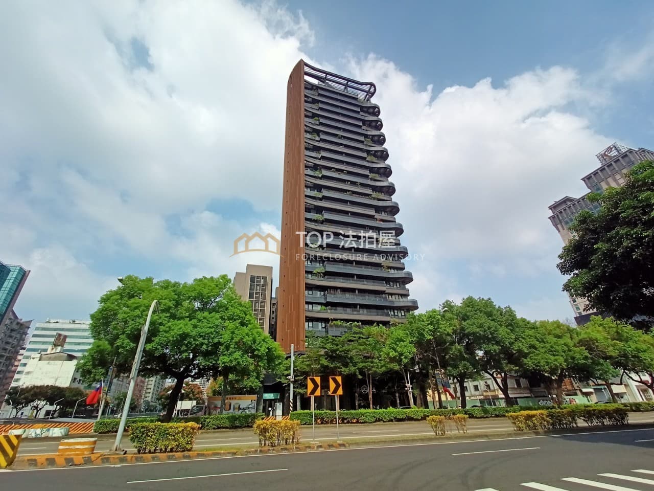 台中市西區臺灣大道二段498號5樓之6|科博雙星四房雙平車|第 1 張|TOP法拍屋