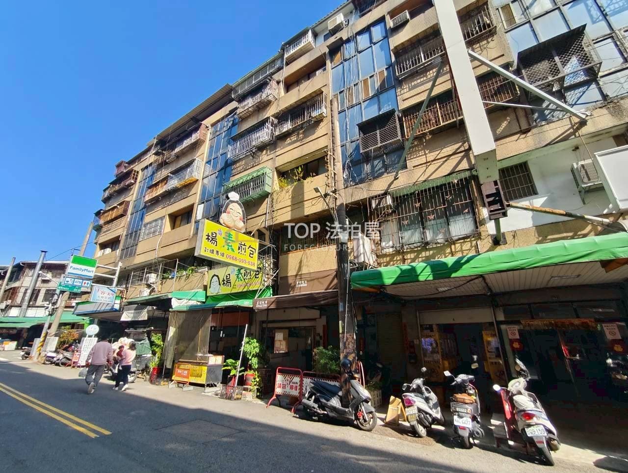 台中市西區篤行路186號|銀座雙星B棟|篤行市場吃市樓店|第 1 張|TOP法拍屋