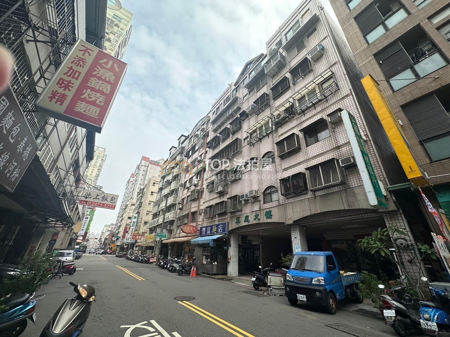 台中市南屯區大墩六街243號五樓|低公設大三房車位|第 1 張|TOP法拍屋