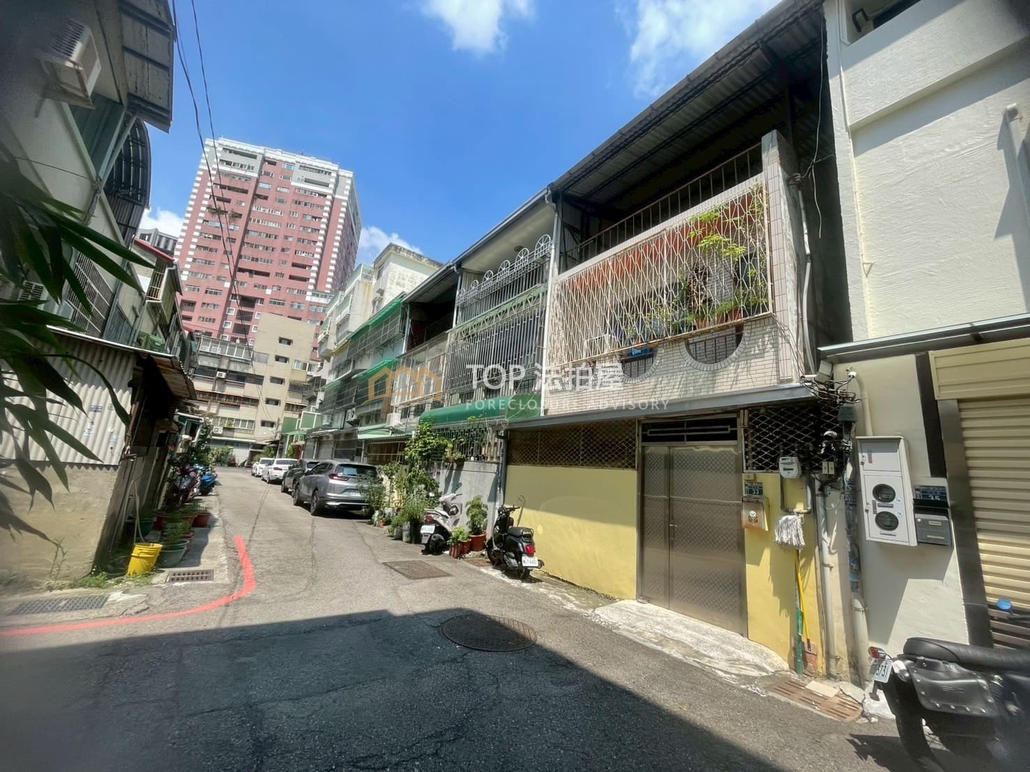 台中市西區柳川東路二段63巷33號|大面寬三樓透天|第 1 張|TOP法拍屋