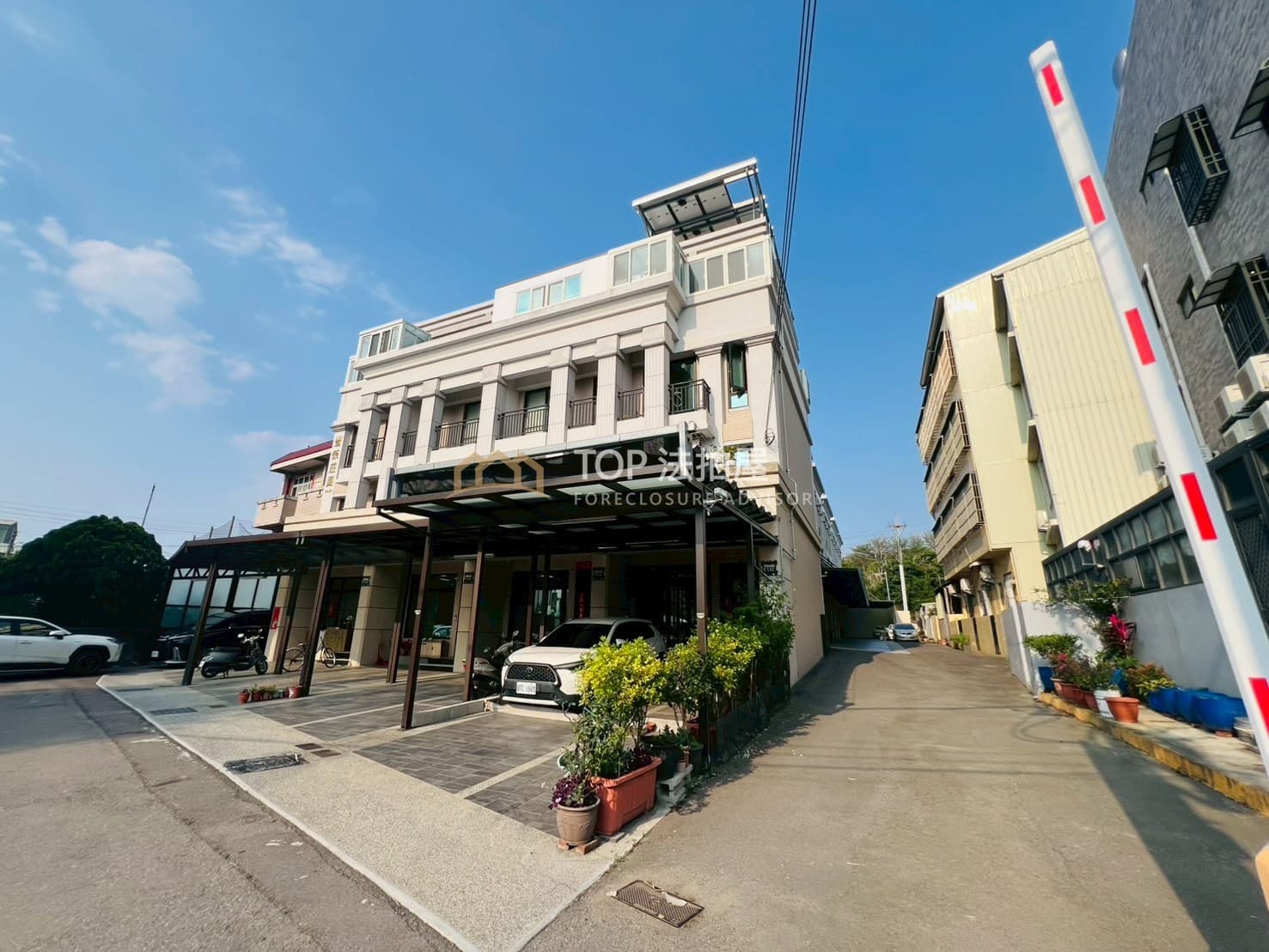 台中市龍井區竹師路一段140巷7號|豐榮莊園NO.12|社區四樓別墅|第 1 張|TOP法拍屋