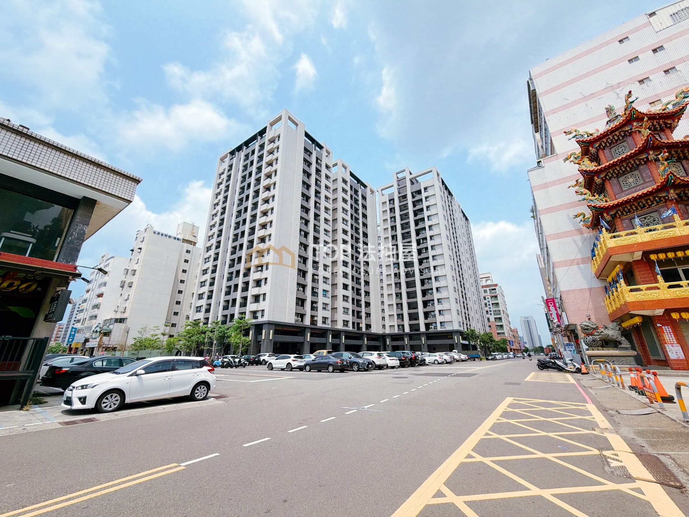 台中市梧棲區四維中路8之3號14樓之7|佳福柏斯市|次頂樓三房雙車位|第 1 張|TOP法拍屋